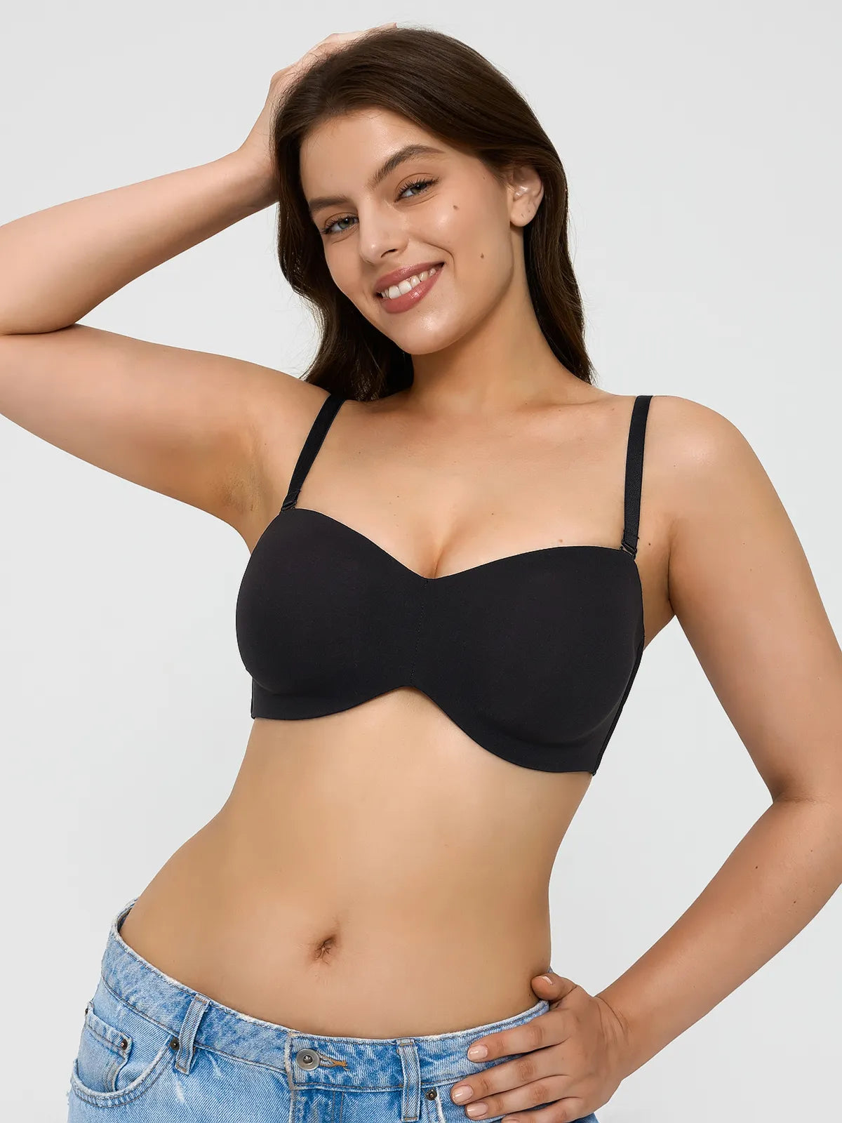 Popilush? black push-up bra with removable straps, versatile for many outfits.