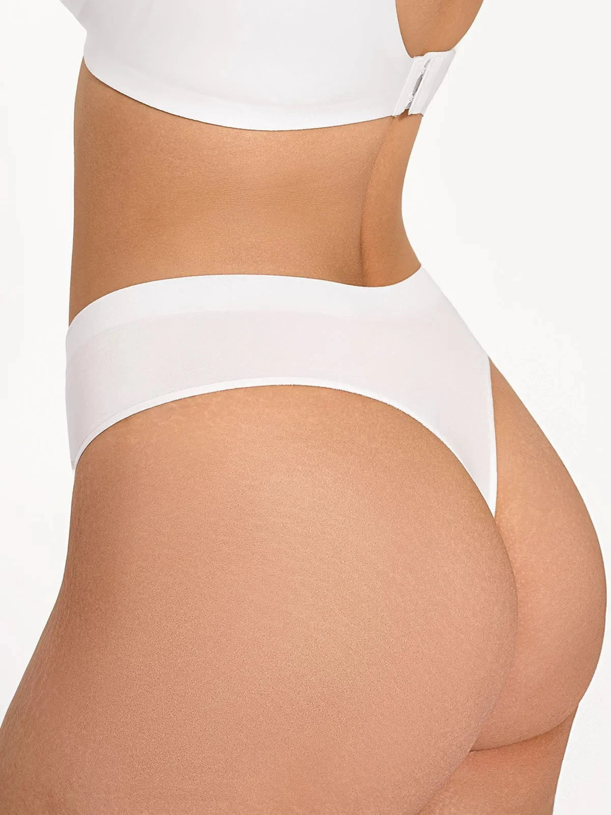 popilush-seamless-solid-mid-rise-thong-brief-1175598179.webp