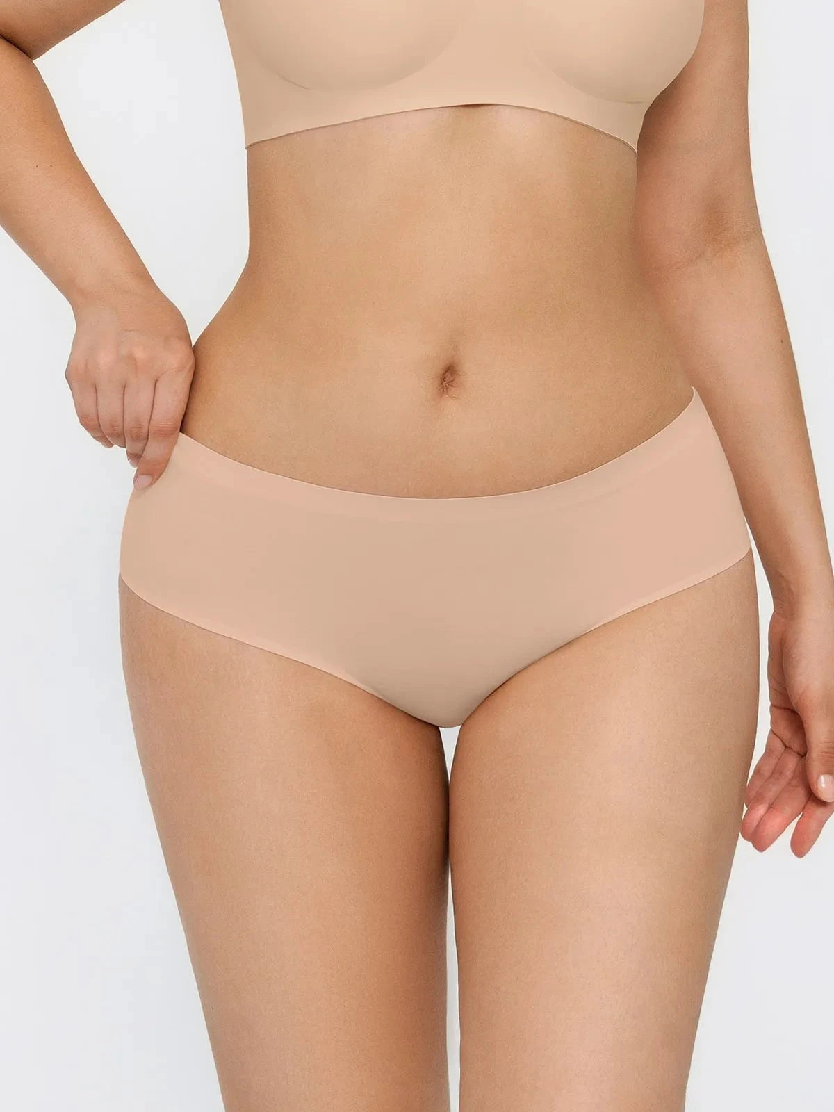 popilush-softform-low-rise-brief-beige-xs-wlgb52025-sk01p-xs-1-1182140174.webp